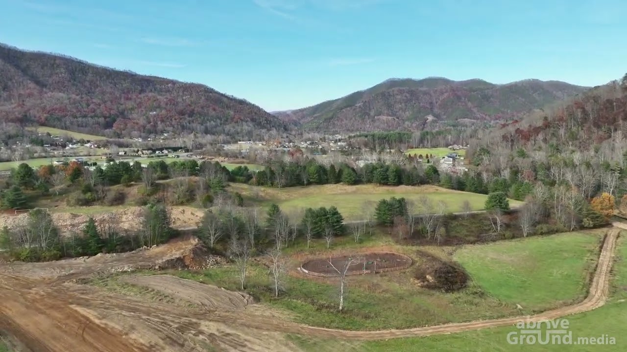 Doe River Gorge Christmas Train construction 11/11/2023