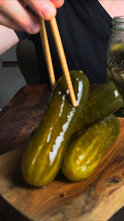 My 2-Step Fermented Pickle Method (Classic Dill Flavor) — No Vinegar, Just Pure Crunch 🥒