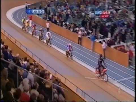 uci track cycling world cup copenhagen keirin final 2009 ross edgar, chris hoy crash