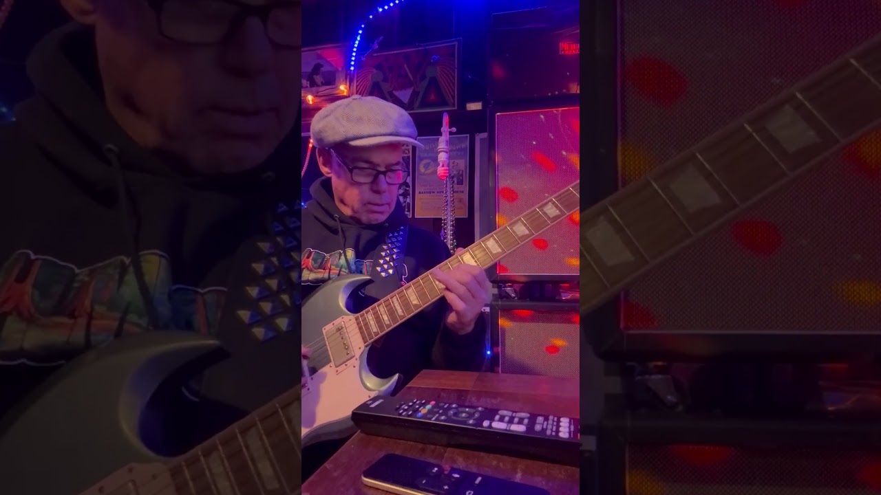 January Blues backing track Albert Collins Shuffle by MCCD sessions guitar solo by Freeway Frank.