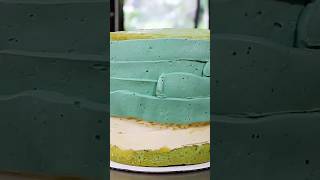 I’ll only build my cakes this way! #cakedecorating #tips #baking #vegan