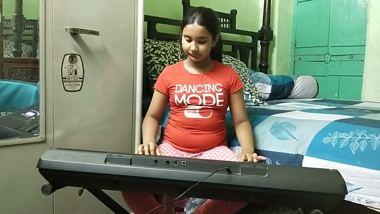 'Time back' song  by Aishani covered in  piano 🎹