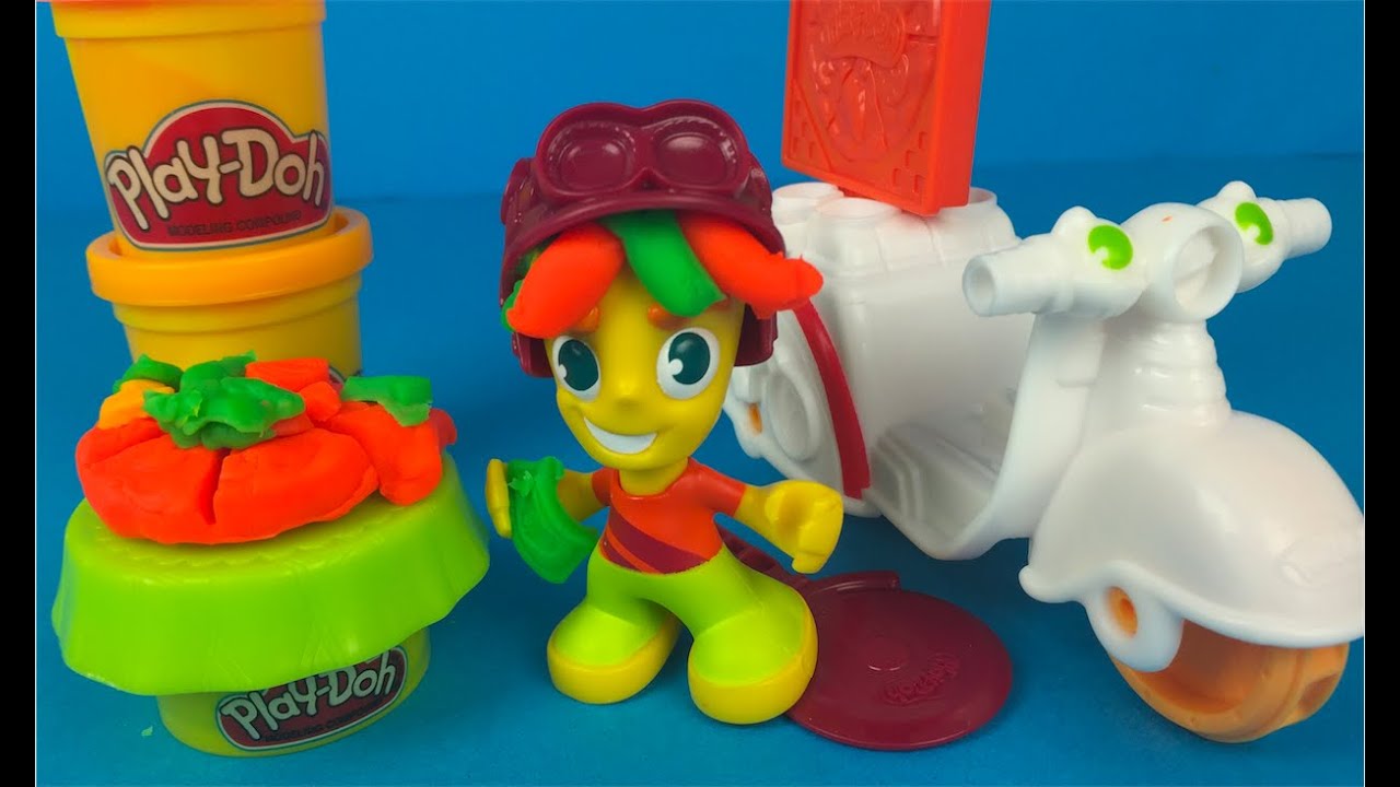 PlayDoh Town Pizza Delivery motorcycle toy - Learn the colors making pizza with PlayDoh