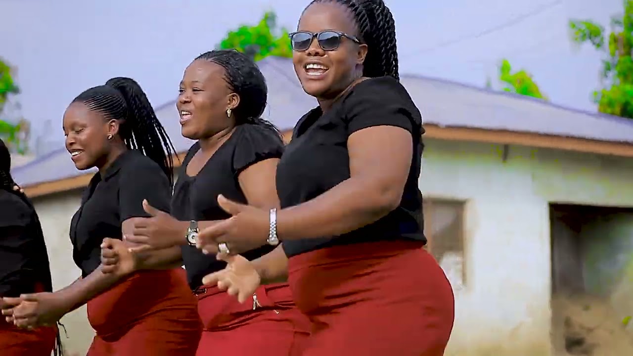 Musoma Revival Choir - NITAMWIMBIA (Official Video)