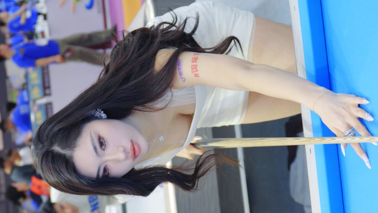 4K 2025廣州臺球展 車模 #葉濛雨 #beautyleg #레이싱모델 オートサロン 56