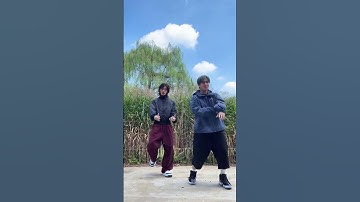 Thumbnail of I love this choreography so much💓 So easy and cute🤭 #straykids #skz #ilikeit