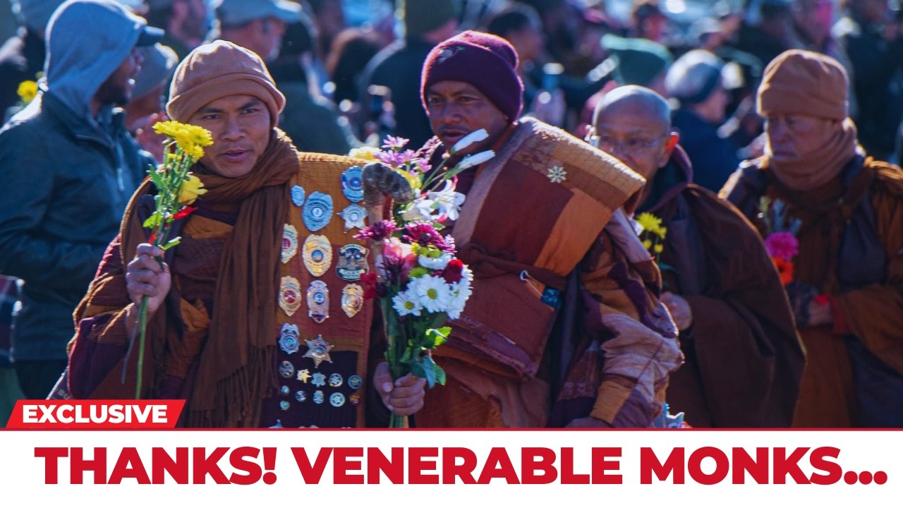 Спасибо! — Что слышат эти буддийские монахи по дороге