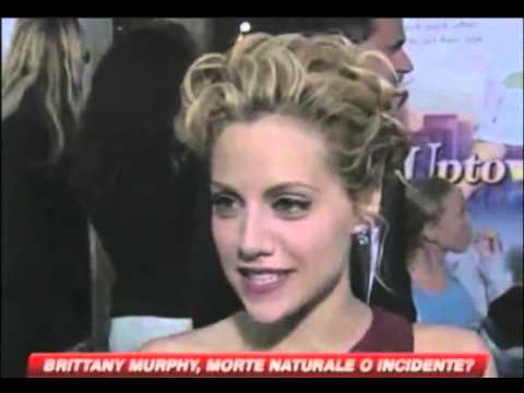 Video: Valore netto di Brittany Murphy: Wiki, sposato, famiglia, matrimonio, stipendio, fratelli