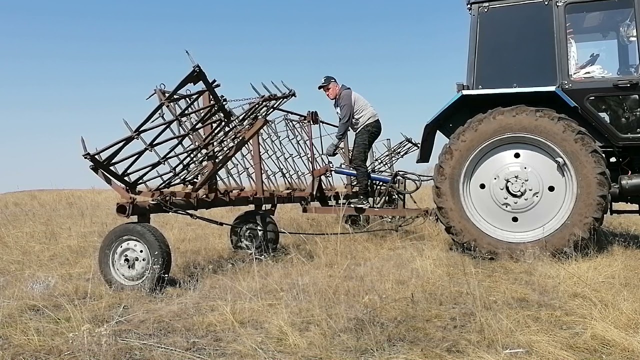 выехали боронить многолетние травы