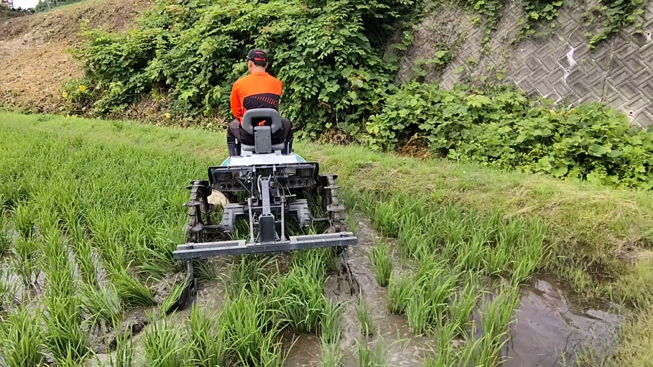 乗用　溝切機　溝切り作業　田植機改造