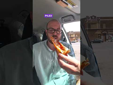 @LittleCaesarsPizzaWebberoni pizza #food #tastetest #fastfood #foodreview #littlecaesars #shorts