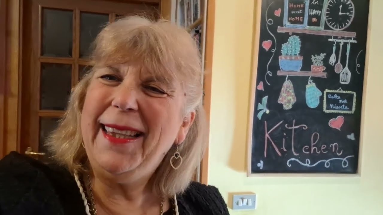 Una mattina tranquilla#nuovi acquisti cuscino finito e angolino dell amore