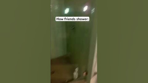 FRIENDS VS BEST FRIENDS SHOWERING😂 #shorts