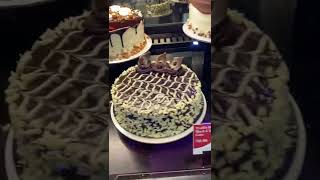 Cakes vibes. American Bakery 😍#american#bakery#cake#sweet#usa#chocolate#reels#short#shorts#shorts