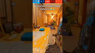 Fr tho cause what is he doing? #r6 #r6siege #shorts