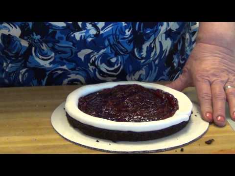 put-raspberry-filling-in-an-8-inch-round-cake!-by-cakestoyoututorials.com
