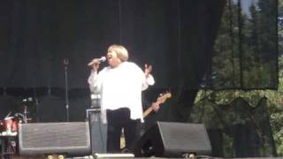 Mavis Staples - Wonderful Savior/Only the Lord Knows (Lollapalooza 2010)