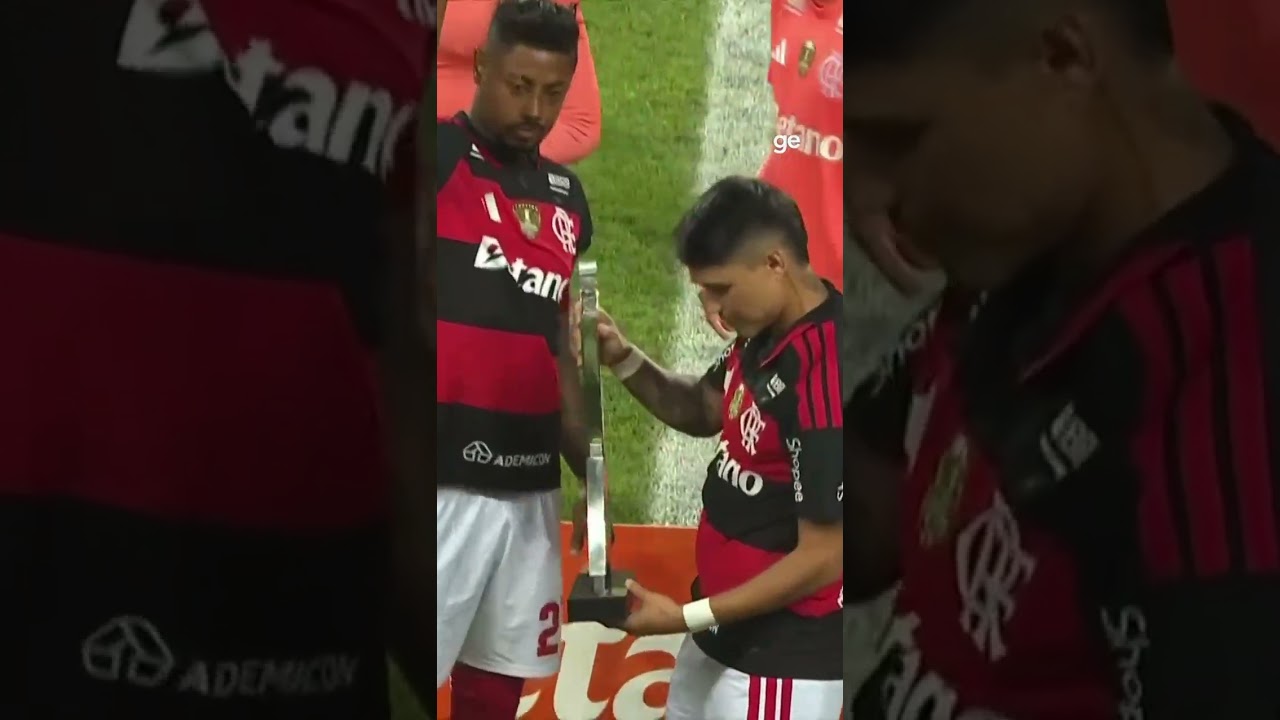 BRUNO HENRIQUE LEVANTA O TROFÉU DO ALGARVE | #shorts | ge tv