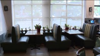 10% dining surcharge to help struggling NYC restaurants approved by council