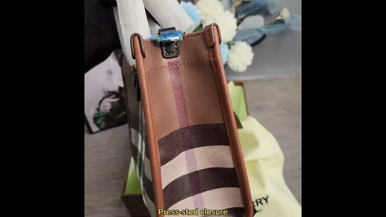 Burberry Mini Freya Tote: Compact Luxury and Contemporary Chic 