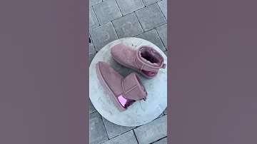 Ugg обработаны водоотталкивающим составом, который предотвращает впитывание влаги.