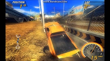 Flatout 2 gameplay:Crash Alley