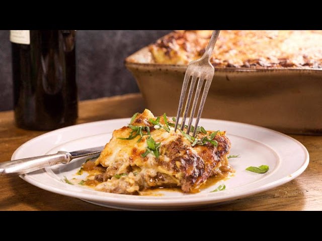 Fabio Viviani’s Short Rib Lasagna | Rachael Ray Show