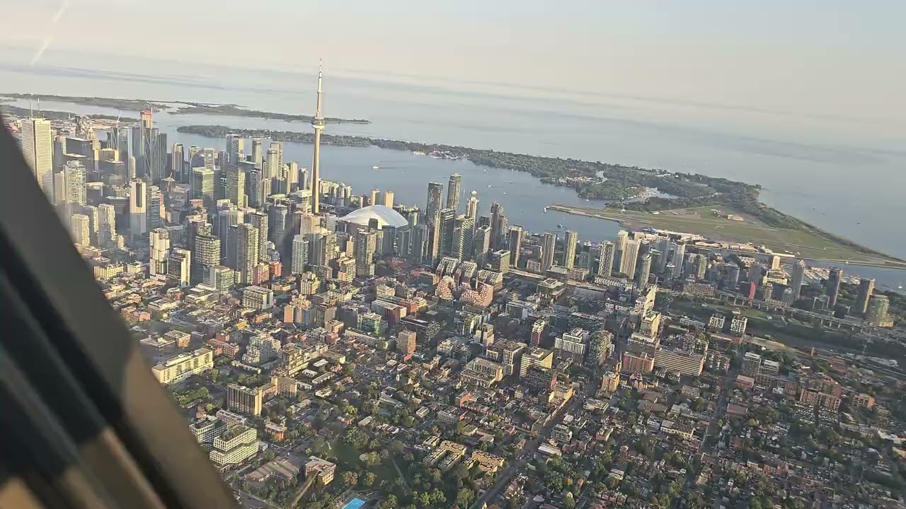 Toronto Helicopter Tour - Is It Worth $100? - INSANE Views of CN Tower | 4K