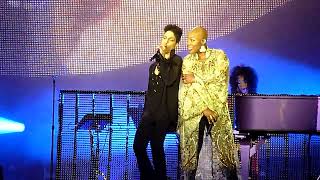 Prince - Nothing Compares 2 U (Live with Shelby Johnson) Paris, Stade de France - 30/06/2011