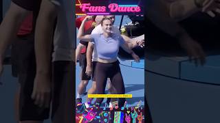 Sabalenka Dancing With Her Fans