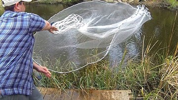 Throwing a Super Spreader SS-1000 Cast Net (5ft, 1lb, 3/16)