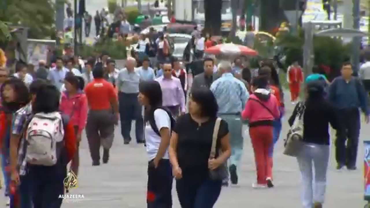 انخفاض أسعار النفط يلحق ضرراً بالغاً باقتصاد الإكوادور