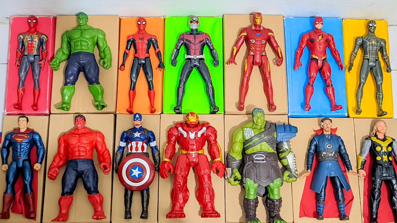 История супергероев Мстителей, игрушки Человека-паука против Халка Смасса, Капитан Америка, Тор, ...