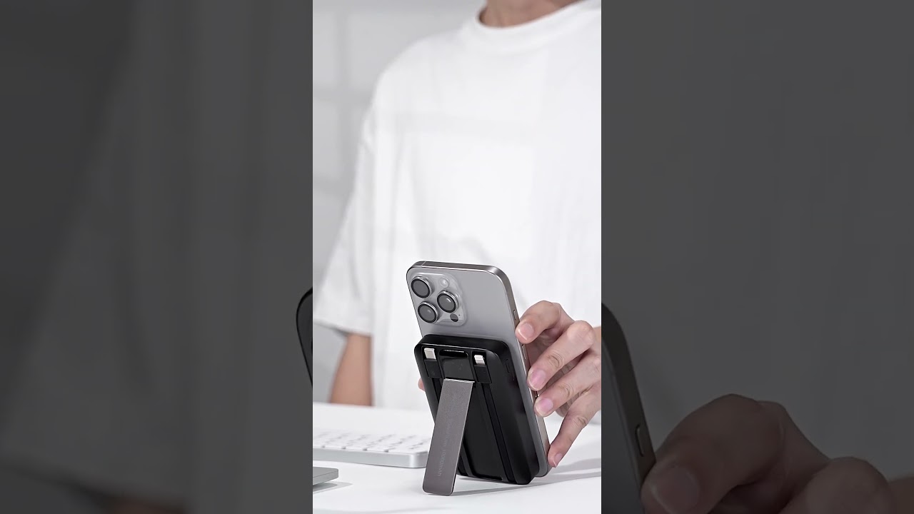 Wiwu Wi-P061 10000mAh MagSafe Wireless Fast Charging Power Bank.