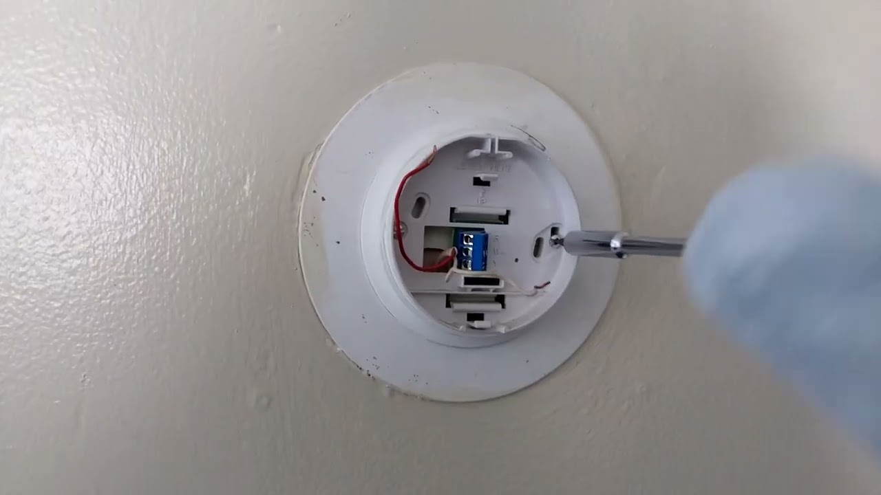 Простая замена круглого термостата Honeywell.