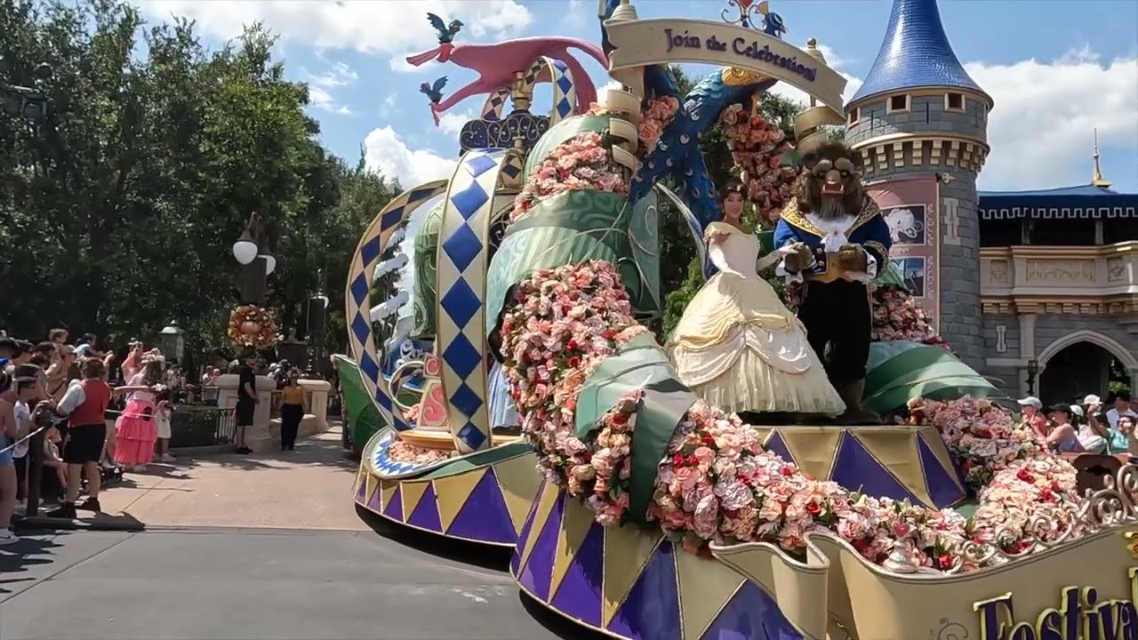 Two missing Floats and one character mishap in Disney’s Festival Of Fantasy Parade August 2022