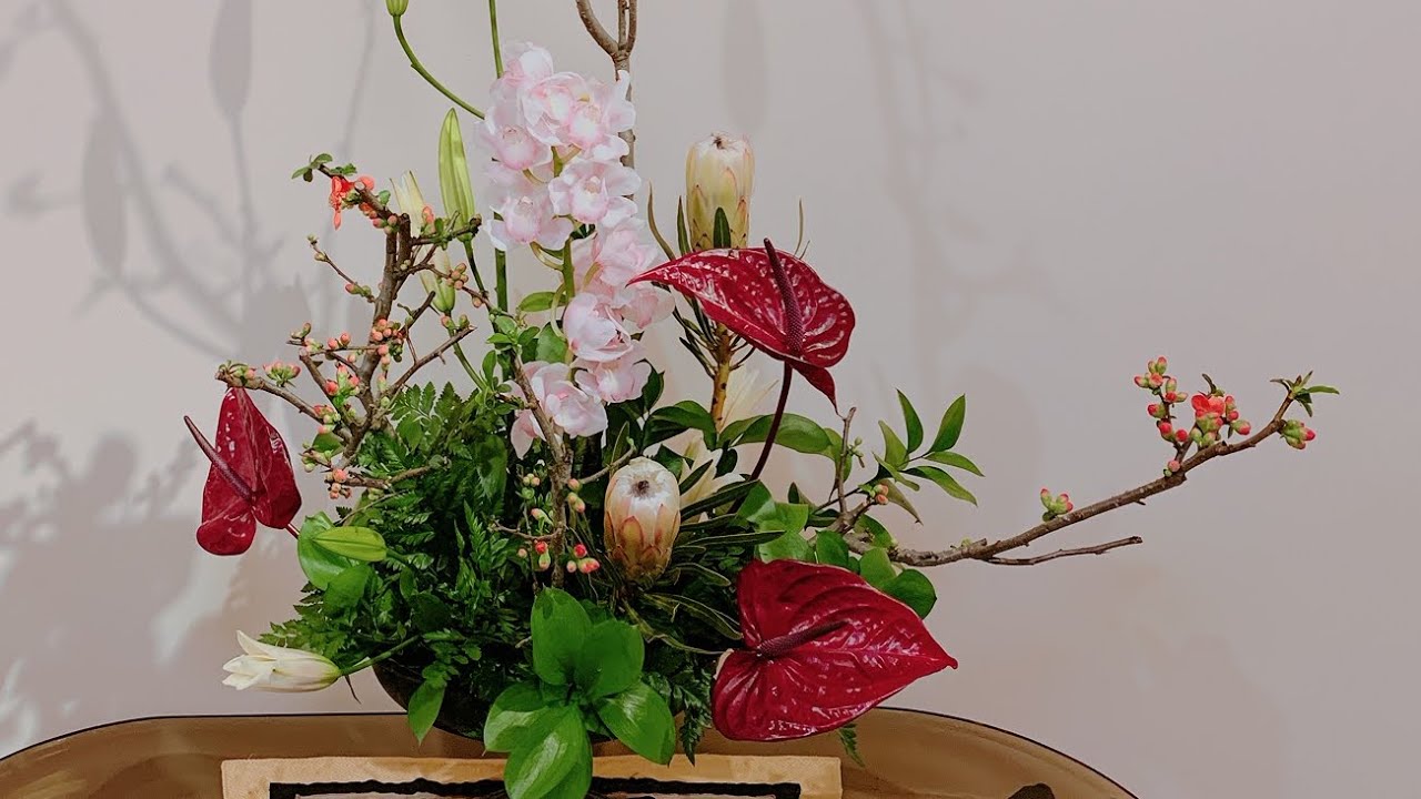 ボケの花を入れたフラワーアレンジを生けるゲリラライブ中継 Youtube ボケの花を入れたフラワーアレンジを生けるゲリラライブ中継 Youtube