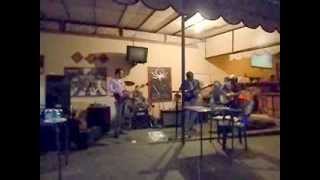 the hobbie´s band clasica rola de rock aldo del tren de los hermanos dobbies.2013