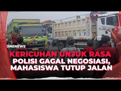 Gagal Negosiasi Dengan Polisi, Mahasiswa Tutup Jalan dan Sandera Dua Truk | OneNews Update