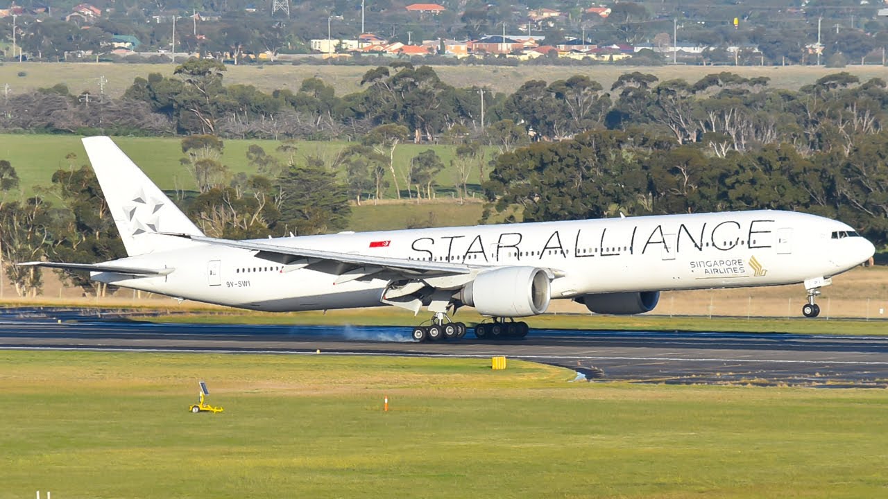Glorious Singapore Airlines Star Alliance 777 Landing At Melbourne