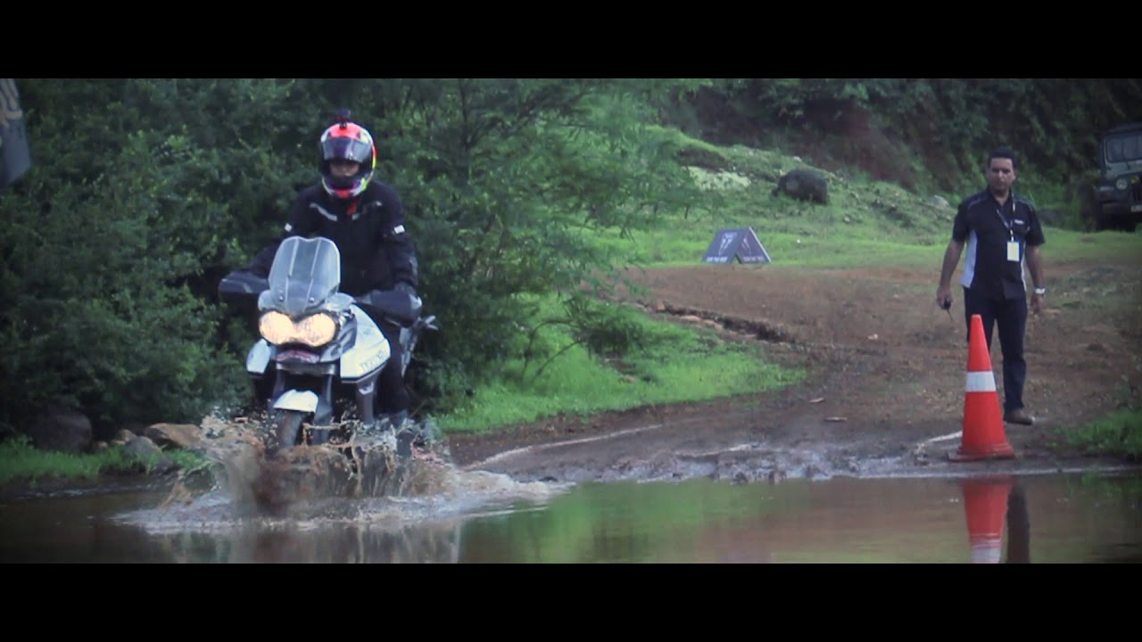 Learning to off-road the Triumph Tiger 800 with Vijay Parmar!