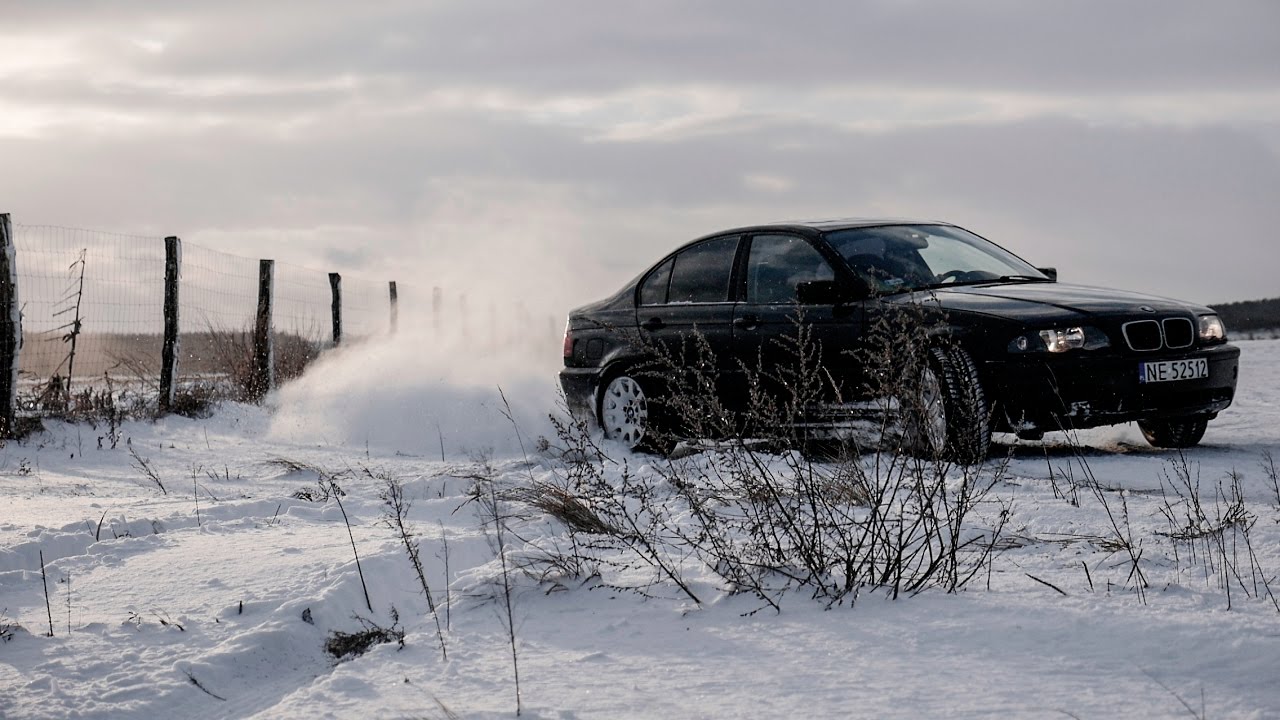 BMW VS Subaru - lotnisko ORNETA zimą - YouTube