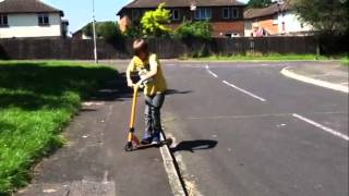 Flatland and Parkside Scooter Edit 2012 [ With Sam and Kieran Neale ]