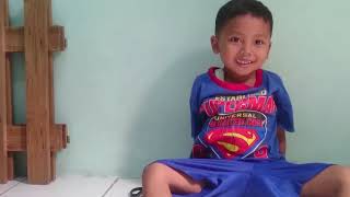 Bocah uboxing mainan dewasa