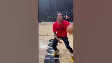 Eric Bledsoe with the nice up and under finish🔥‼️ #jushoop #shorts