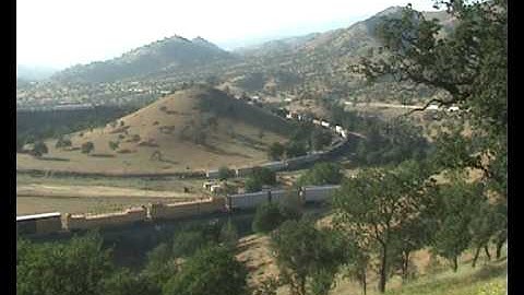 Tehachapi Loop (Part 3) U.P. freight May 13th 2008