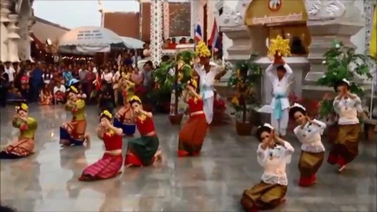 ดอกไม้ทิพย์ล้านนา บูชาพระธาตุช่อแฮ