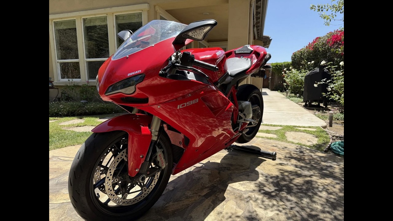 Ducati 1098 2008 - YouTube
