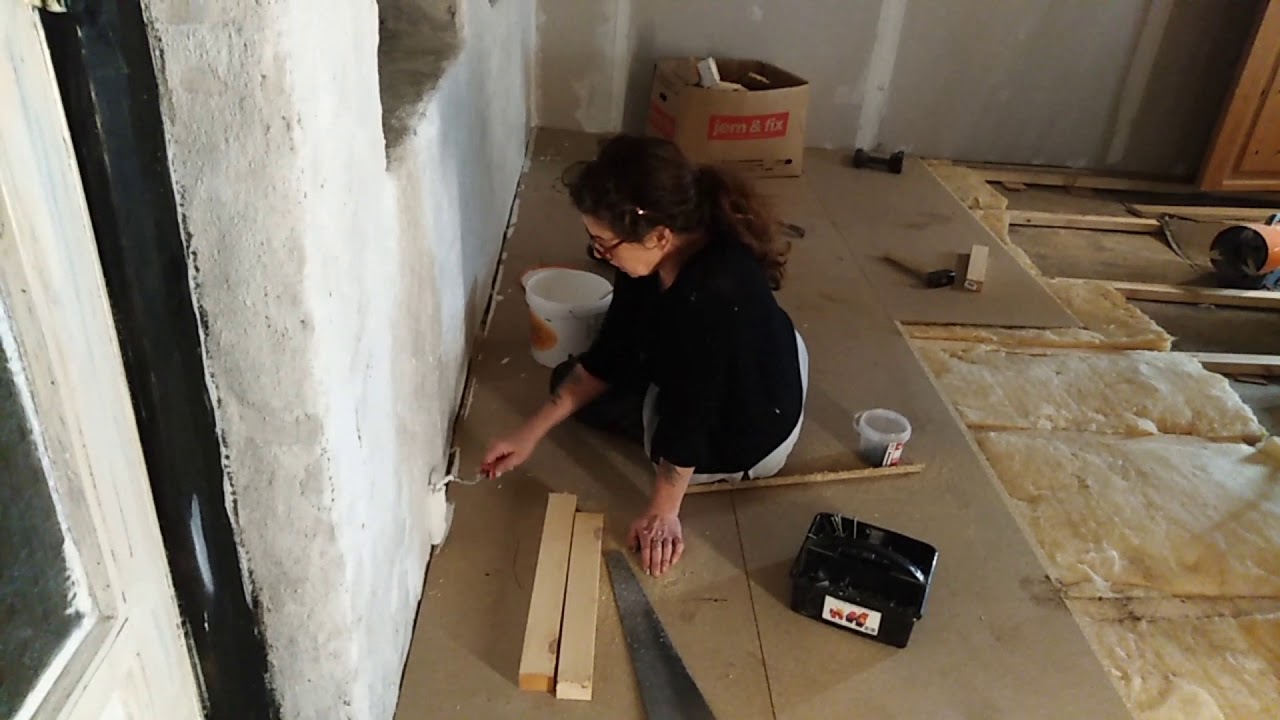 030   Fra stald til Gildesal - Bossen, tøsen og drømmen