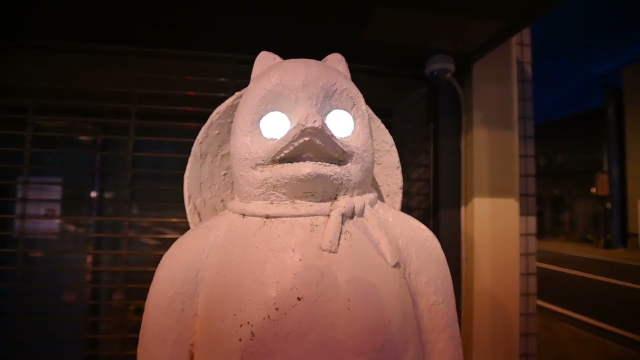 白タヌキ像の光る目 半世紀ぶり復活 - YouTube